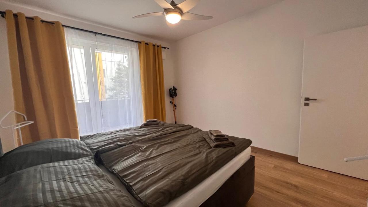 2 Room Apartment Rovinka, 204 Экстерьер фото